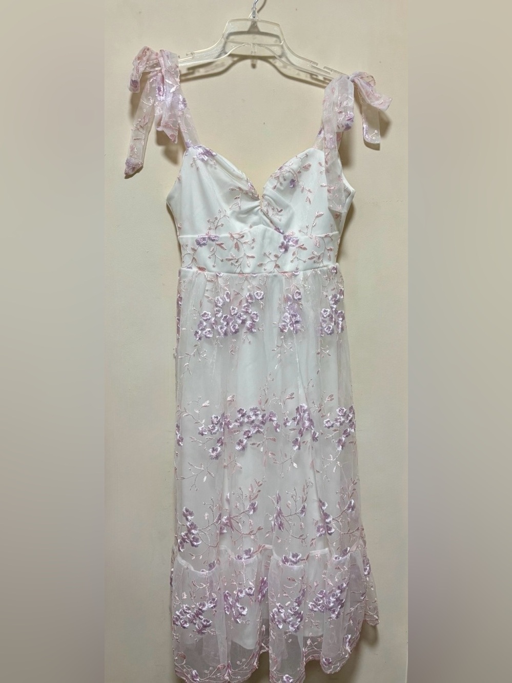 Lulus Distinctly Sweet White Floral Embroidered Tie-Strap Midi Dress XS